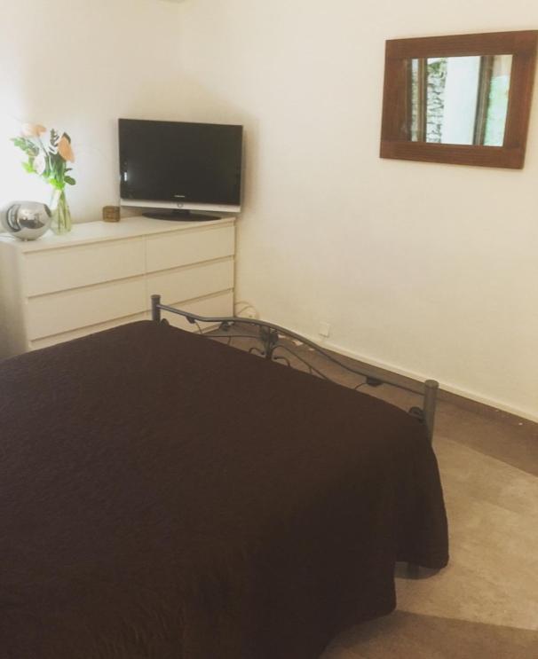 Chez Philippe Et Myriam Bed & Breakfast Oppede Bagian luar foto